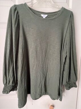 Crown & Ivy top, olive